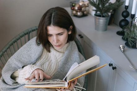 Grief coaching and healthy mourning strategies